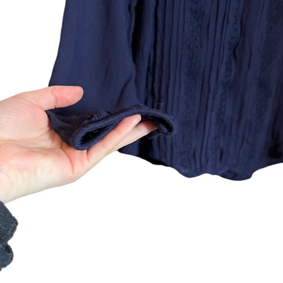 3 for $30! Gap navy long sleeve blouse - Picture 9 of 9